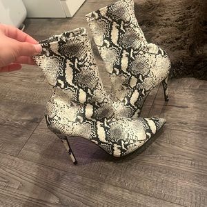 Steve Madden heeled boots